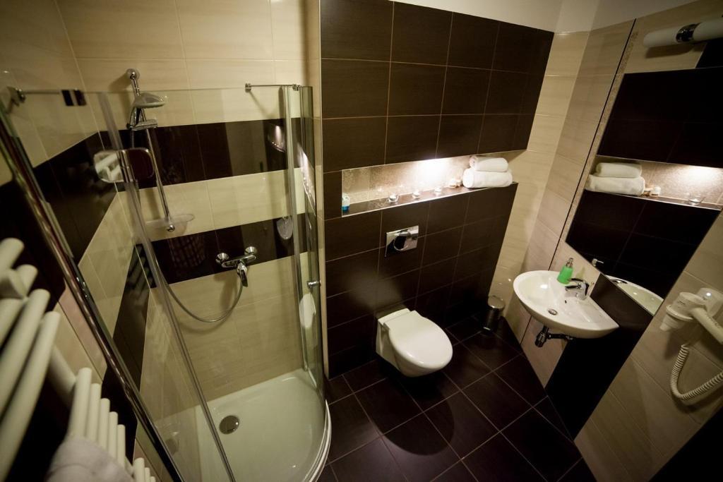 Hotel Gosciniec Nad Goplem Grodztwo Zimmer foto