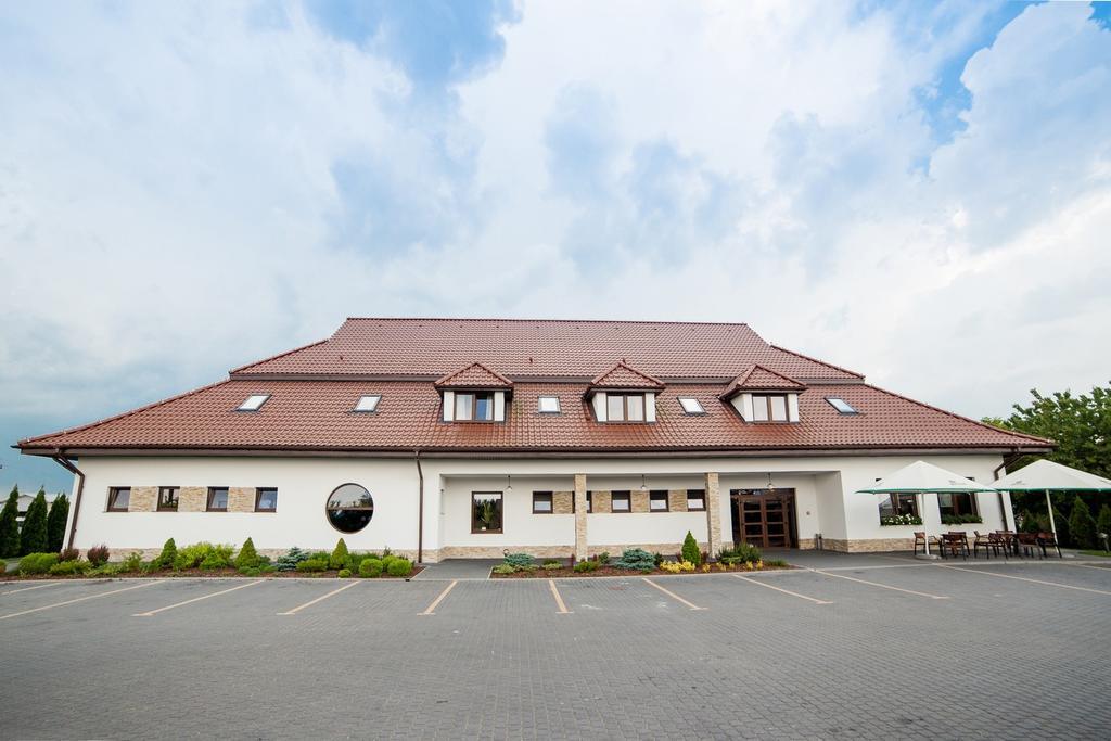 Hotel Gosciniec Nad Goplem Grodztwo Exterior foto